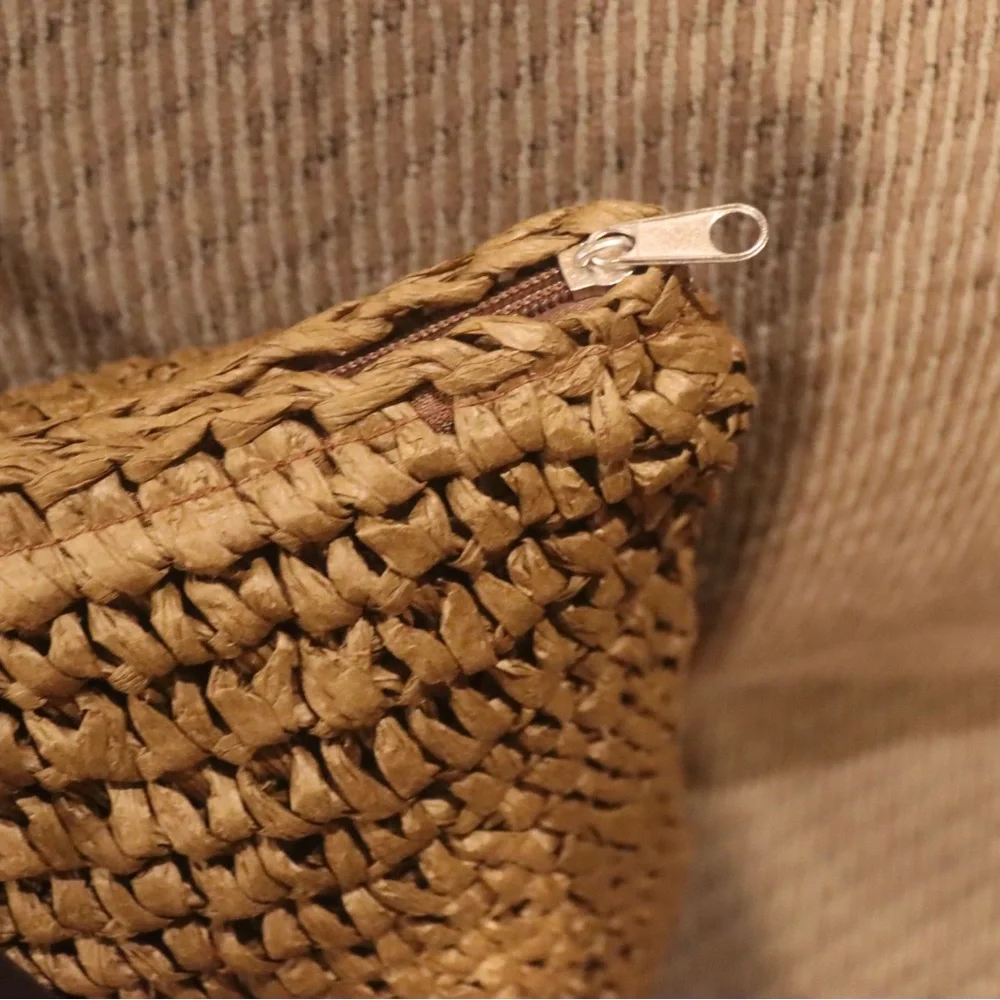 Large Woven Straw Tote Beach BagLightweight Zipper Closure Lined Stylish… - Picture 4 of 5